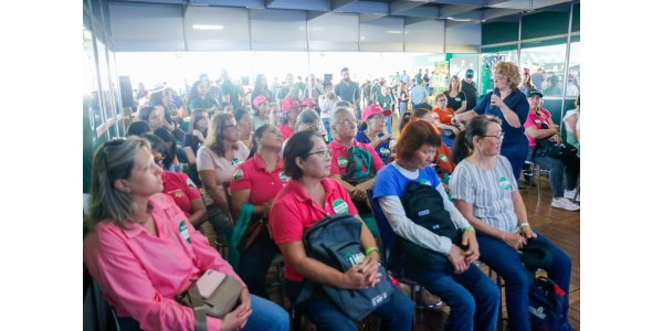 Cooperativismo realiza palestras para mulheres e jovens durante Safratec