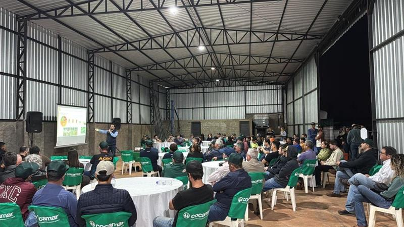 Dia de Campo sobre Laranja reúne produtores e técnicos em Nova Esperança