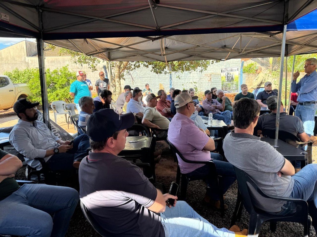 Ourizona promove Tarde de Conhecimento sobre Consórcio milho com braquiária