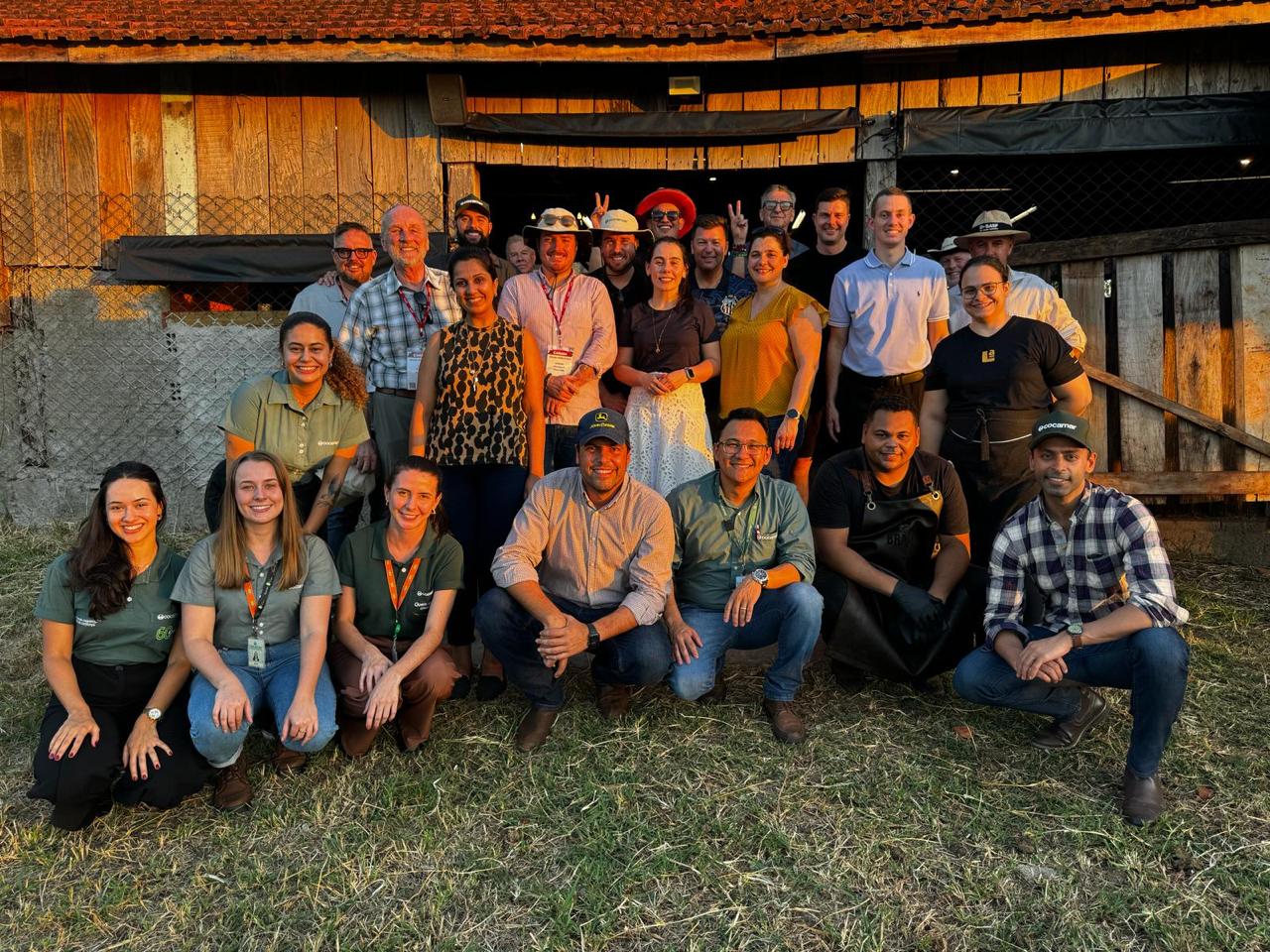 Canadenses visitam a Cocamar