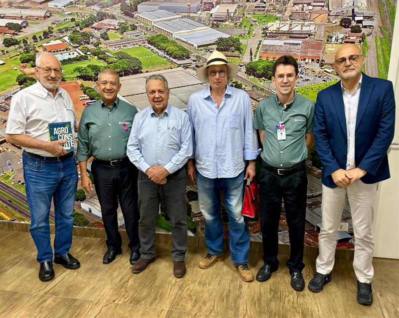 Cocamar recebe Roberto Rodrigues e Luiz Tejon