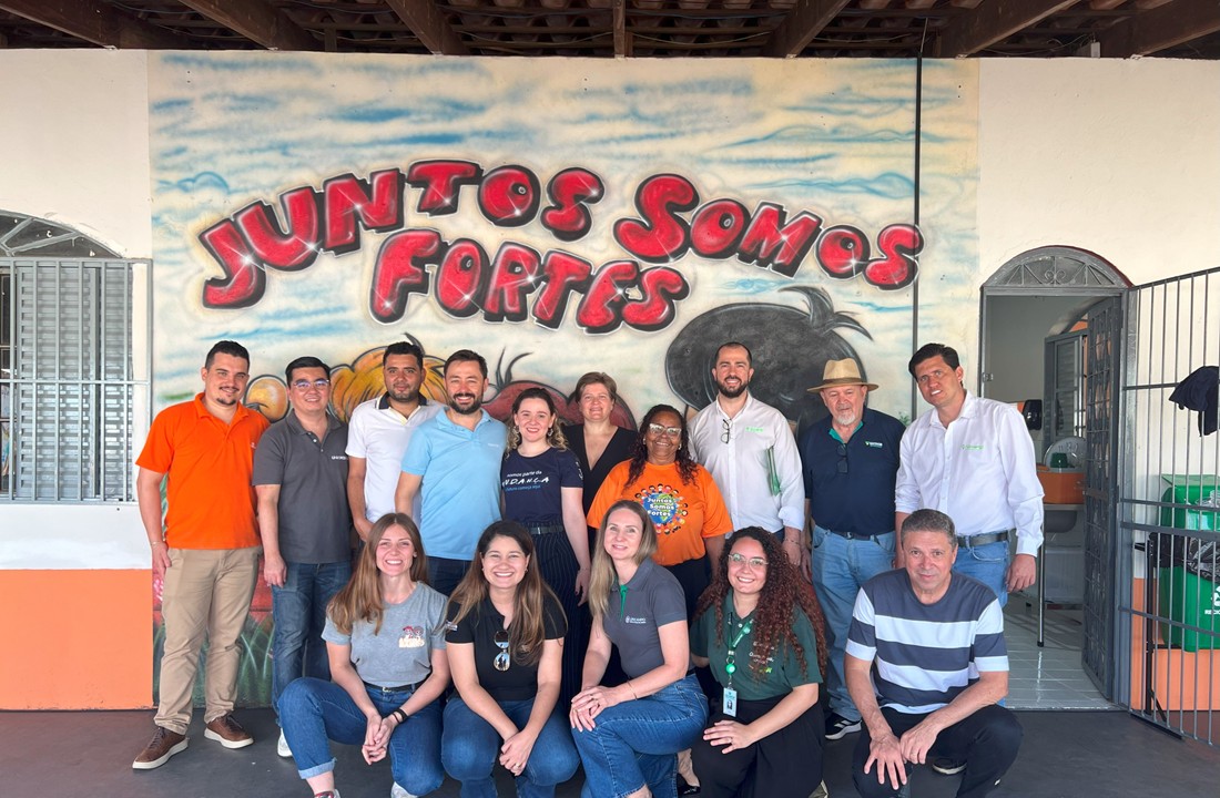 Voluntários de cooperativas de Maringá se integram para revitalizar o Sopão da Jô